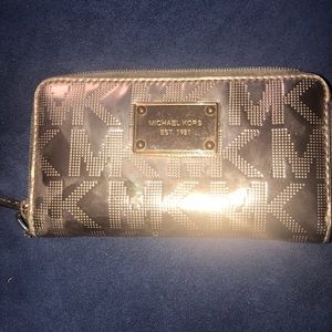 Micheal Kors gold wallet